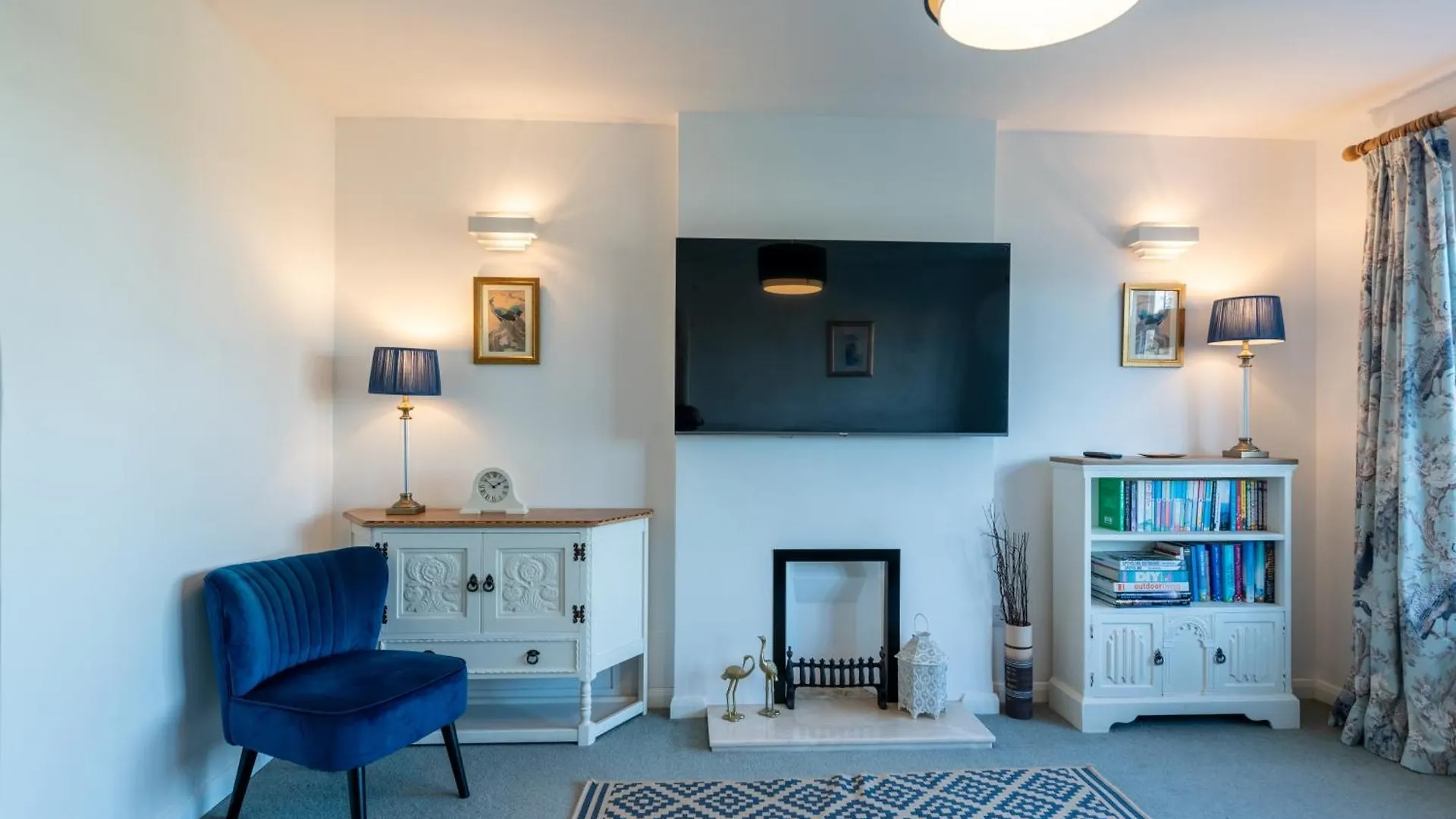 Port View House 3-Bedroom Self Catering Family Home With Garden Near Cardiff United Kingdom